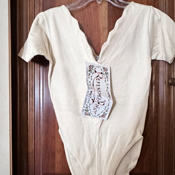 Bodysuit Ivory Women’s Size Medium NEW with Tag - Picture 3 of 4